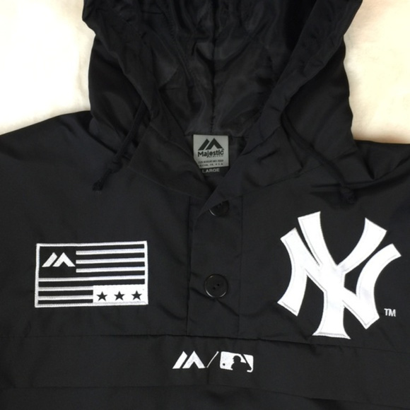 NEWYankees Black Hooded Quilt Overhead Windbreaker - Picture 3 of 8
